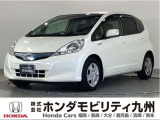 スマートキーや、オートエアコン、クルーズコントロール、チルト&テレスコピックステアリングが標準装備の、1300cc IMAハイブリッド搭載、フィットHV スマートセレクションです。