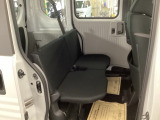 乗車人数や荷物の量、車内での過ごし方に合わせて、シートのレイアウトを変更できます。