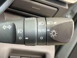 【オートライトシステム】暗くなると自動でライトが点灯!昼間のトンネル走行などオートにしていると便利です♪