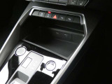 Audi認定中古車ならではの、品質の高い選りすぐりのお車を販売させて頂きます。アフターサービス・保証も全国のAudi正規ディーラーで実施頂けます。遠方のお客様もご安心ください。