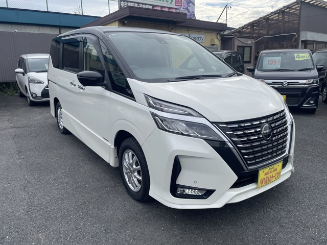 セレナ 2.0 ハイウェイスターV 4WD 