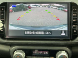 バックビューモニターです。後方画像が大きく表示されますので、車庫入れも安心です。