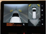 スマートキー付きです。スマートキーとは鍵を車に差し込まなくても、ドアノブを触ったりするだけで、ドアロックを解錠できます。これが凄く便利なんですよ。