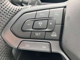 アダプティブクルーズコントロール(ACC)&トラベルアシスト搭載。車間距離維持+車線サポートで快適なドライブを。