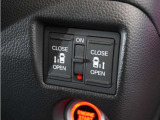 ◆両側電動スライドドア◆狭い駐車場でも乗り降りが楽々♪お子様が隣の車にドアを当ててしまう心配もございません!小さなお子様連れの方もこれで安心。