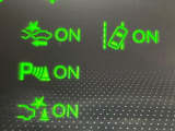 【ホンダセンシング】走行中に前方の車両等を認識し、衝突しそうな時は警報とブレーキで衝突回避と被害軽減をアシスト。より安全にドライブをお楽しみいただけます。