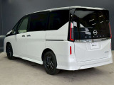関西最大級の広さを誇る新車・中古車併売店!全国どこでも納車できます!詳しくは営業スタッフまで