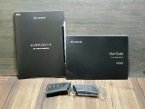 スマートキー2本、取扱説明書、保証書も付けてお納車させて頂いております。