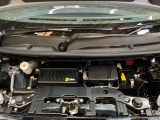 エンジンルームもクリーニング済みできれいですよ。日産の整備士がしっかりと丁寧に点検していますので安心してお乗りいただけます