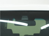 ◆Honda SENSING◆ カメラ等装置で精度の高い検知能力を発揮、安全運転を支援します。ステアリング上のコントローラーに注目!