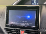 【メーカー純正9インチナビ】インテリアに溶け込むスタイリッシュな「専用設計」メーカーナビを装備♪視認性や操作性など基本性能にも優れ、より上質なカーライフをお楽しみいただけます。