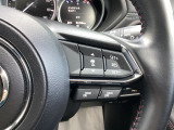 MRCC(マツダレーダークルーズコントロール)は先行車との車間を維持しながら追従走行を行い、長距離でのドライバー負担を軽減させてくれます。
