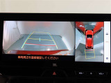 パノラミックビューモニター付きです。車両を上から見たような映像をモニター画面に表示。運転席からの目視では見にくい、車両周辺の状況をリアルタイムでしっかり確認できます。