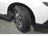 タイヤサイズは225/65R17です。