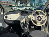 イタリア車ならではの美しさ、走りへのこだわりを感じるインテリアデザイン!