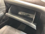 専門業者にて内外装のクリーニングを実施しております!