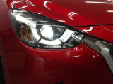 LEDヘッドライト装備!明るい白色光で夜間走行時の高い視認性を確保し、LEDならではの省電力化で低燃費にも貢献しています。