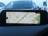マツダコネクトの8.8インチワイドセンターディスプレイです。『Android Auto』『Apple CarPlay』や独自のコネクテッドサービスに対応したインターフェイスシステムです。
