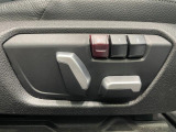 【メモリー機能付きパワーシート】運転手が代わってもボタン一つで設定ポジションに。常にご自身のドライブ設定が整います。