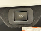 イージークローザーとパワーバックドアの機能があります。使用時はご注意を。