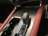 運転操作しやすい位置にあるシフトレバー