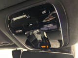 メルセデス・ベンツの定める厳しい基準をクリアしたお車のみをご案内させて頂きます。納車前整備はメーカー規定に基づき100項目以上にも及ぶ点検を熟練のメカニックによって行いご納車させて頂きます。