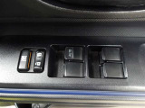 運転席はオートパワーウィンドウ☆窓の全閉全開が自動で出来るので便利ですよ♪