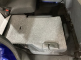 リアシートは簡単に倒すことができるので、ラゲッジルームも広がります。