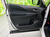 運転席周りは、機能性とデザイン性を両立。操作しやすい配置で、運転に集中できます。快適なドライブをサポートする空間です。