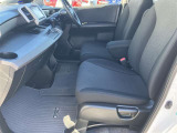 見通しのよいすっきりとした視界で、誰でも運転しやすいです。運転のしやすさは疲れにくさにも繋がりますよ♪