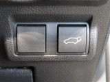 パワーバックドア装着車です。