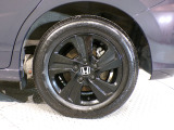 【純正アルミ】純正アルミ装備車です。走りもキビキビ見た目も格好良いです。見た目を重視する方には欲しい装備です!