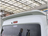 自社工場を3拠点完備しております。重整備やカスタムを始め、ご購入後のお車のメンテナンスも弊社にお任せください。