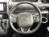 【純正革巻きステアリング】上質な革を使用することで、手にしっかり馴染みとても運転しやすいハンドルです♪