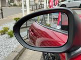 ブラインドスポットモニタリングで後方から来る車両をお知らせしてくれます。