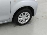 装着タイヤサイズは、165/65R14です。