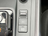 EVモードスイッチを押し続けると強制的にエンジンを始動し、リチウムイオンバッテリーの充電を行います。マナーモードによる走行距離を長くしたいときあらかじめリチウムイオンバッテリーを充電するモードです。