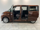 お客様にぴったりなおクルマをお選びいただけますように様々な展示車をご用意致しております!ダイハツの軽自動車だけではなく、他メーカー車やコンパクトカー・ミニバンなども数多く取り揃えております!