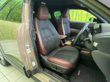 運転席シート廻りは使用感も少なく、良好な状態となっています。丁寧に使われていたことがよくわかりますね。