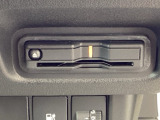 ETC車載器付。ETCが使用可能な道路通行料はキャッシュレスでスマートに走行できます。再セットアップして納車致します。