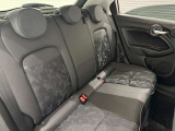 ナンバー付きの車両は公道試乗可能です(登録済未使用車など一部除く)。また、取り回しの確認など、広い場内でご試乗も可能です。お気軽に申し付けください。