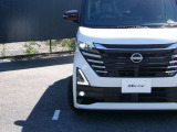 LEDヘッドランプ装備なので、夜間の走行も明るく安全にサポートしてくれます!