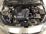SKYACTIV-G搭載!爽快なパワーフィールと低中速の豊かなトルクによる実用域での扱い易さを是非体感して下さい!エンジンルーム内の清掃も行き届いております♪