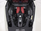 搭載された3.9L・V8ツインターボエンジンは670馬力(カタログ値)を発揮します。