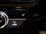 【シートヒーター】シートヒーター装備車です。寒い冬に乗車中とても暖かく快適に移動できます。冷え性の方にピッタリの装備です!