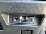 純正ETCでビルトインです。インパネに収まり見た目もスッキリです!高速道路の料金所でお金を用意する手間がいりません!