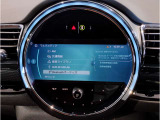 『運転』に対するBMWのこだわりはメーターパネルにも表れております。視野性の良いメーターパネルは疲労感の軽減と、運転の楽しさをもたらしてくれます。