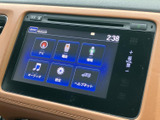 ナビやオーディオ、電話、情報などのメニューが画面上に整理され、目的に合わせて選びやすい構成です。タッチ操作で各項目を確認でき、日々の移動を便利にサポートします。