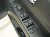 ◆パワーウィンドウスイッチ◆運転席から全席の窓の開閉操作を行うことが出来いつでも換気ができます!