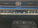 オートエアコンは温度を設定するだけで、自動で風量などを設定してくれます。運転しながら操作も必要ないので、安全性も向上します。